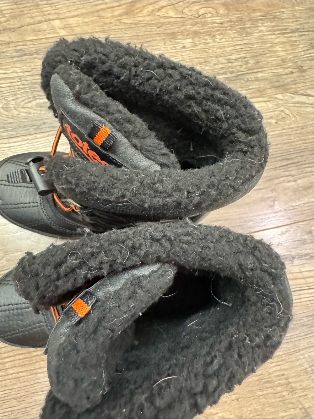 Totes Buster Kids Snow Boots Size 13 Black Orange Faux Fur Lined Winter - Picture 8 of 9